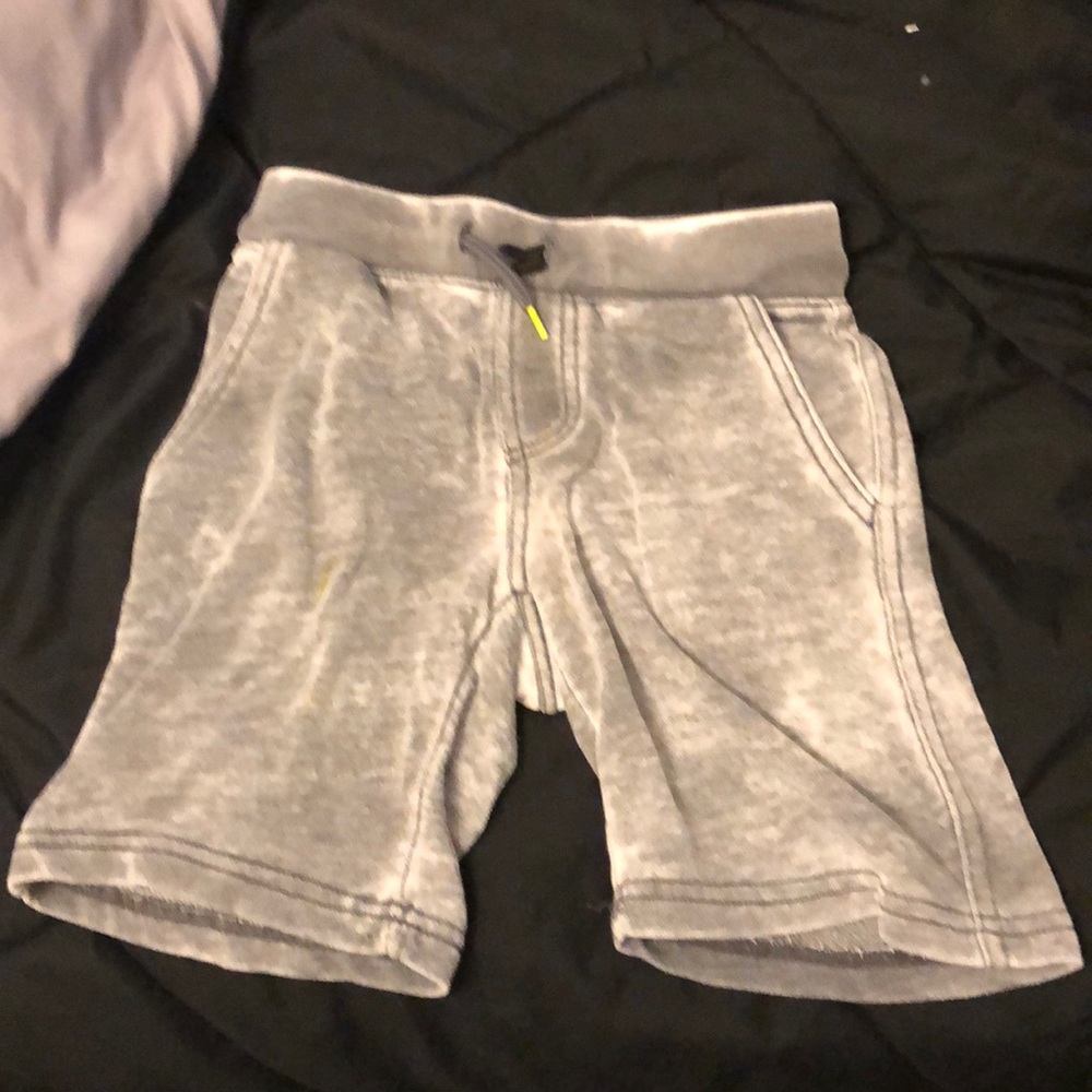 Boys shirt size 4/5